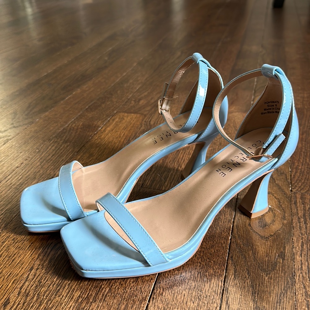 Journee Collection Square Toe Heel 8